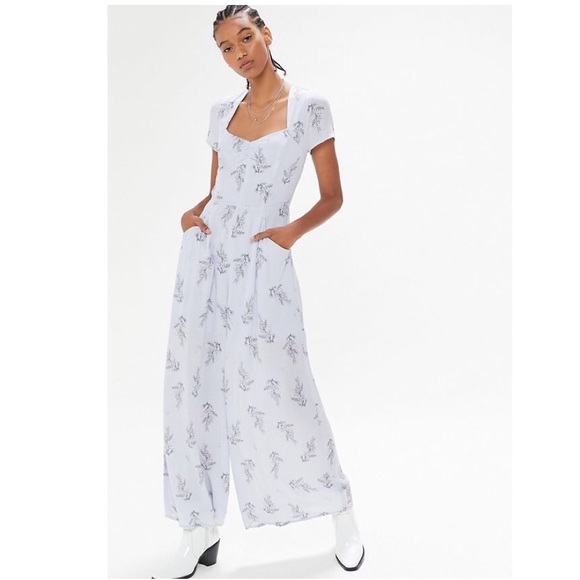 cap sleeve wide leg jumpsuit